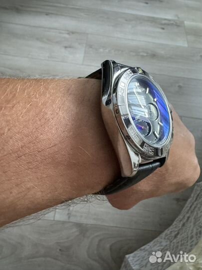 Часы breitling