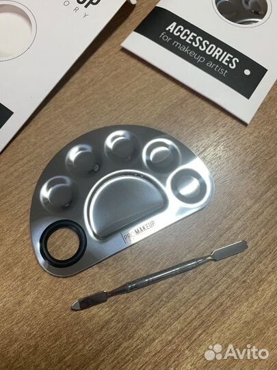 Promakeup lab палитра + шпатель