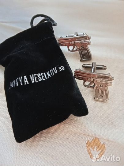 Запонки мужские пистолеты новые