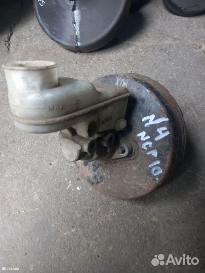 Главный тормозной цилиндр на toyota vitz NCP10