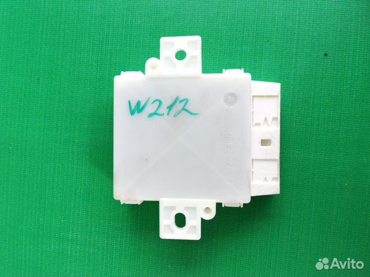 Блок управления парктрониками Mercedes W212