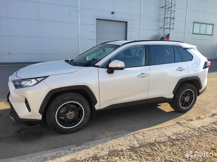 Toyota RAV4 2.5 AT, 2019, битый, 118 335 км