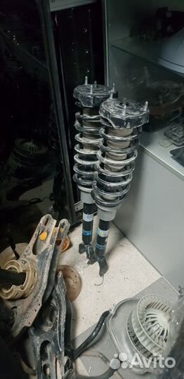 Мерседес W211, Передние стойки в сборе