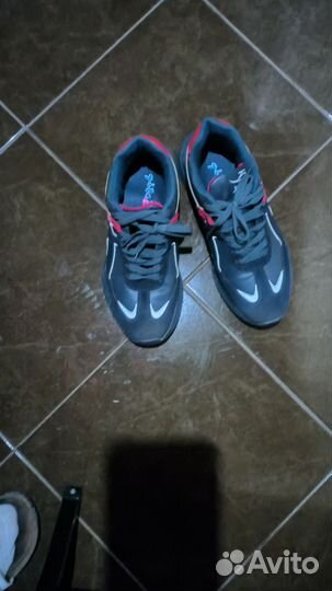 Кроссовки 41 (27см)