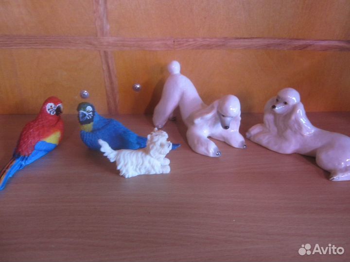 Статуэтки и фигурки