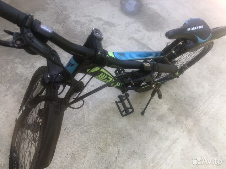 Велик в отличном состояни