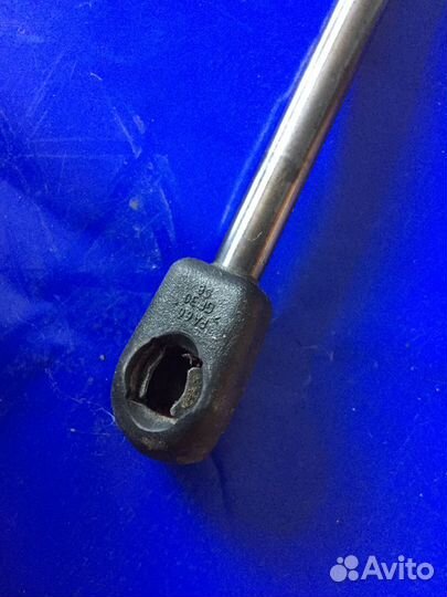 Амортизатор крышки багажника Renault Megane 2