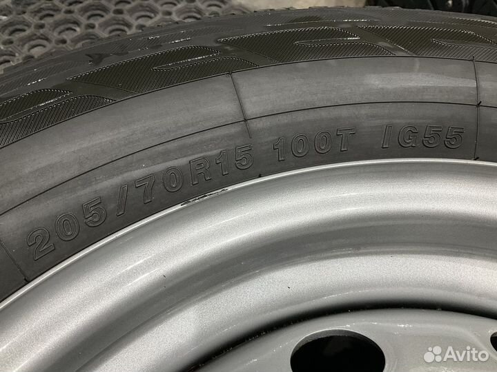 Yokohama Ice Guard Stud IG55 205/70 R15