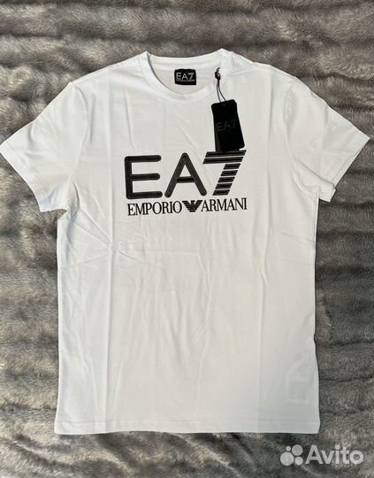Мужская футболка armani