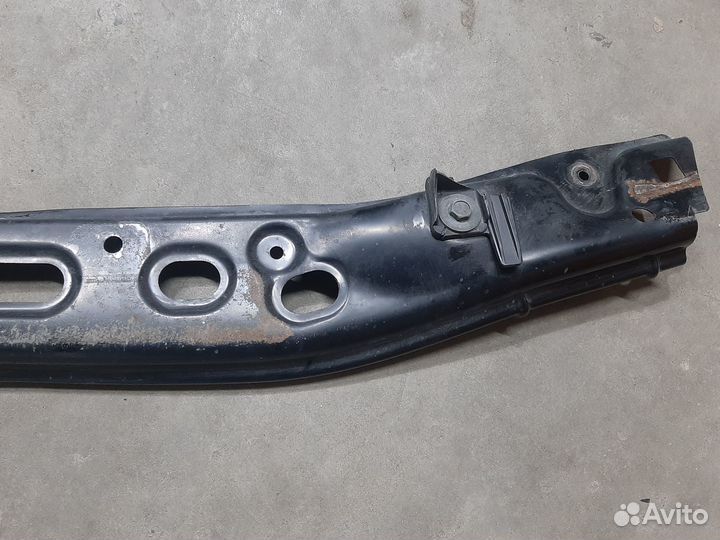 Планка радиатора (сабля) Lexus LX570 (2007-2015)