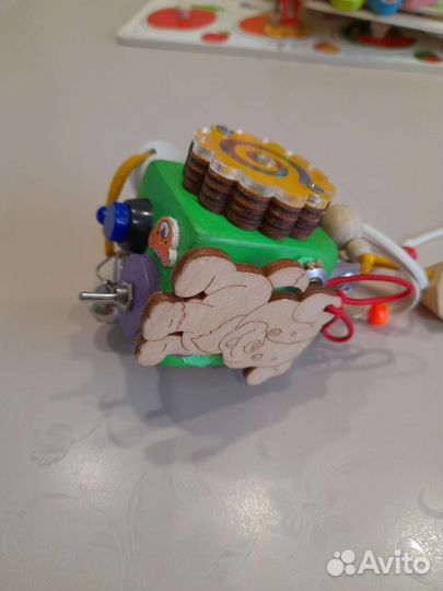 Бизикубик Развивающие игрушки