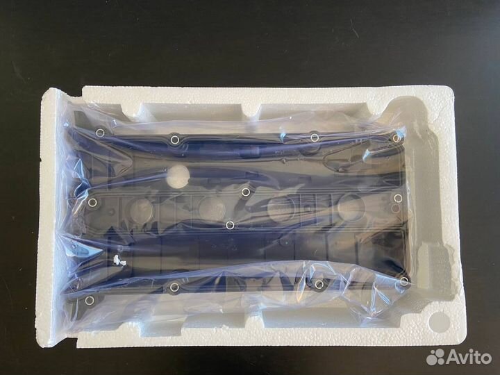 Новая клапанная крышка для Форд Фокус 1.6 100 лс