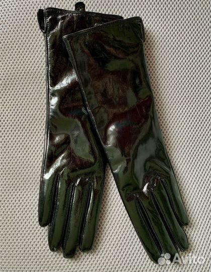 Перчатки кожаные лаковые новые