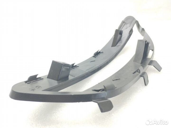 Решетка в бампер передняя левая Mercedes-Benz