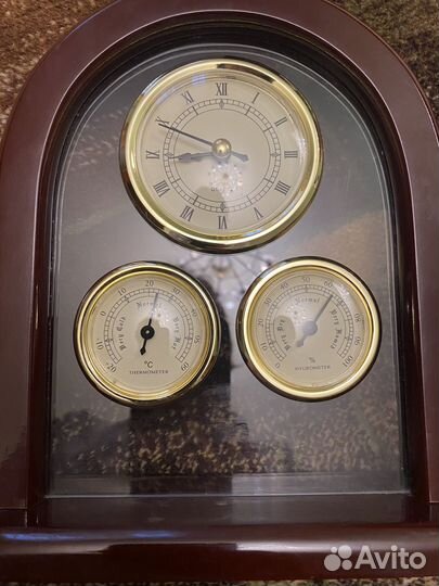 Часы метеостанция(барометр, термометр, гигрометр)