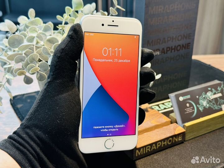 iPhone 8, 64 ГБ