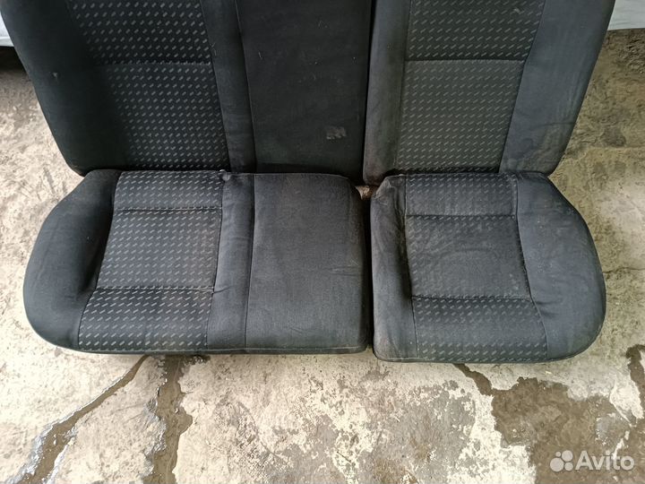 Сиденье заднее Volkswagen Jetta 4