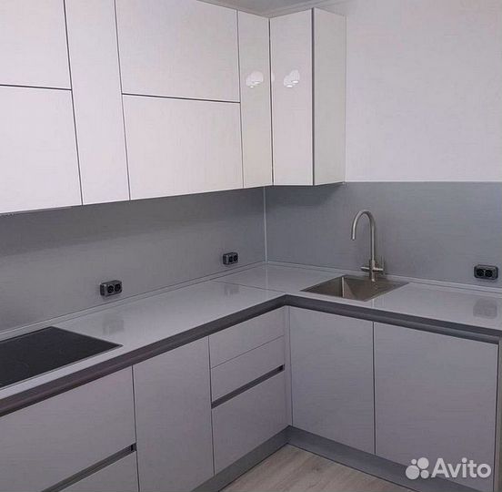 Кухонный гарнитур не бу нвый