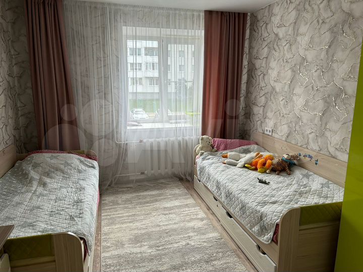 3-к. квартира, 60 м², 2/5 эт.