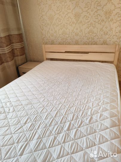 Кровать двухспальная с матрасом бу 140 200