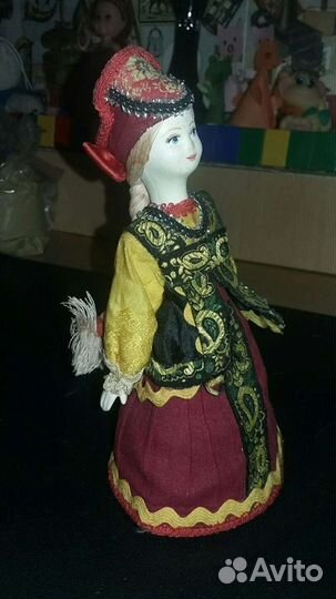 Кукла декоративная