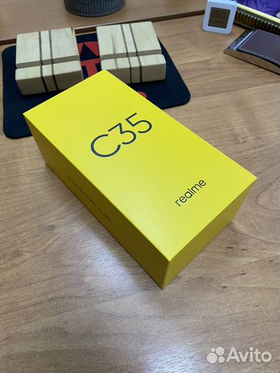 Realme C35 64