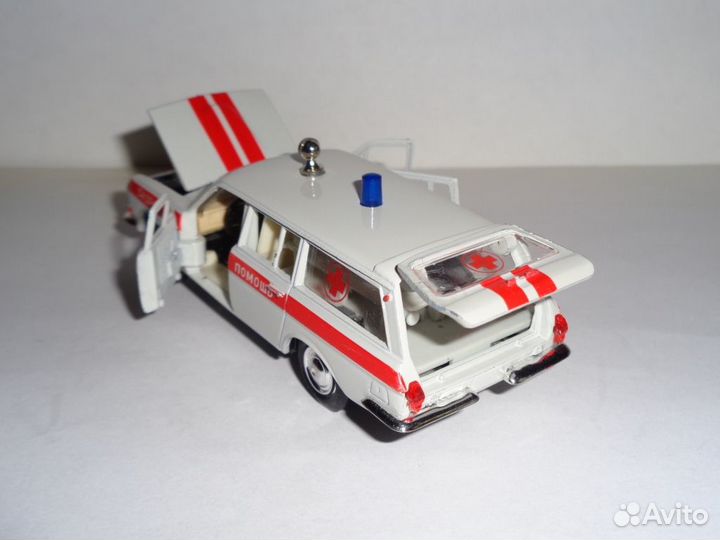 Газ-2402 Волга скорая помощь модель 1:43