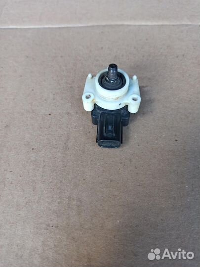 Датчик положения кузова prado 150