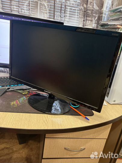 LED монитор samsung S24D300H