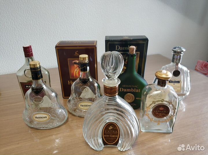 Бутылки пустые из под коньяка в коллекцию