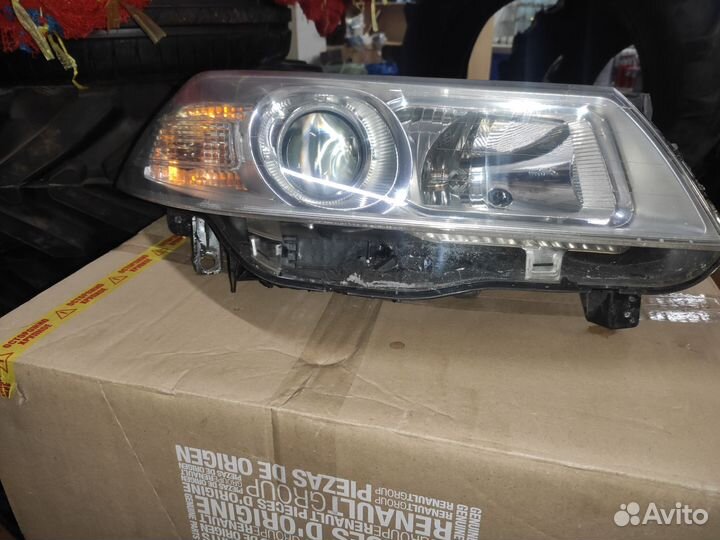 Фара правая меган 2 оригинал