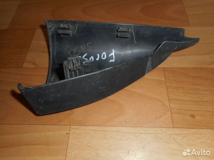 Крышка зеркала внутренняя правая Ford Focus (I) (1