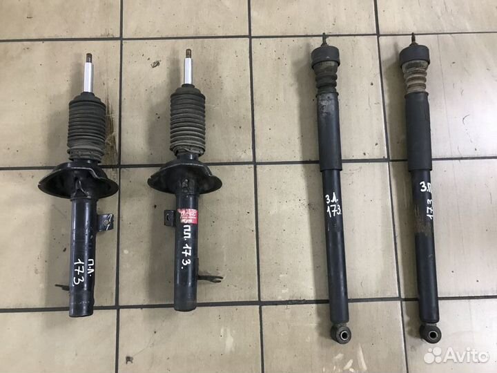 Стойка амортизатора Ford Focus 1