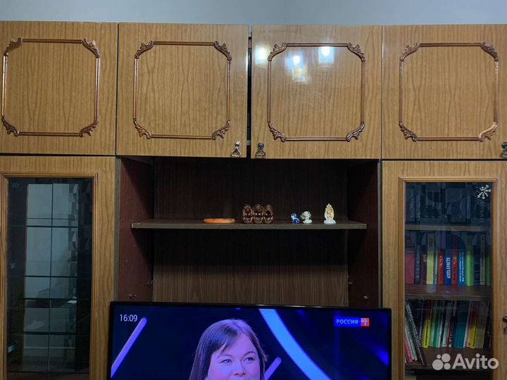 Стенка в гостиную бу