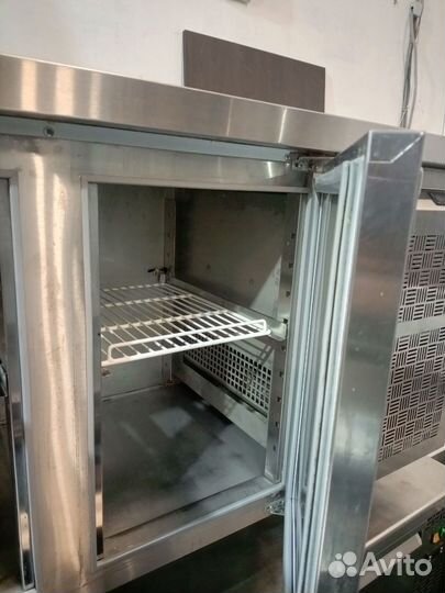 Стол холодильный hicold