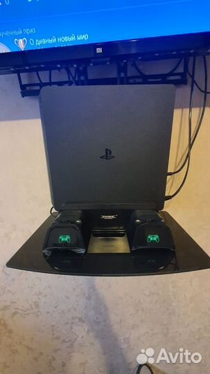 Sony playstation 4 PS4 slim 1tb