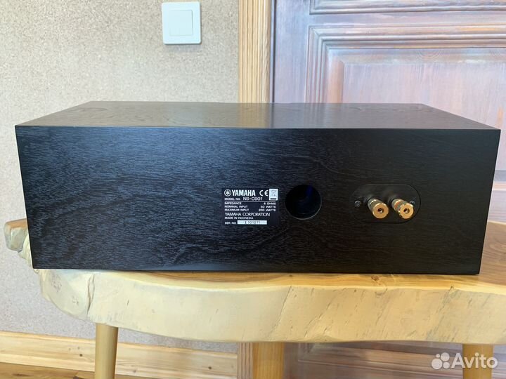 Колонка Yamaha NS-C901