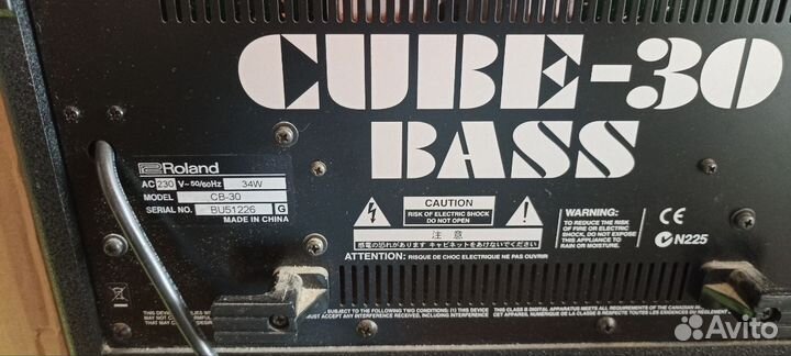 Комбоусилитель басовый Roland Cube 30