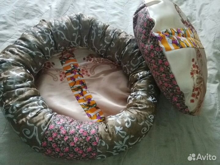 Лежанка для кошки/собаки