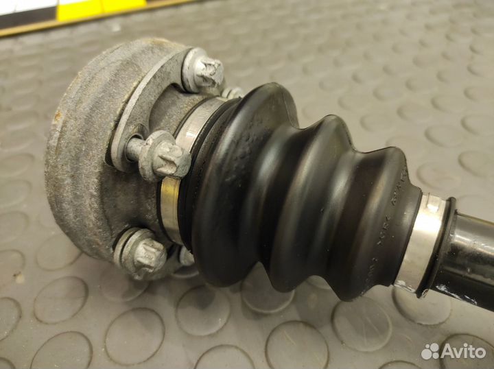 Привод правый Bmw 320I E90 N46B20B 2.0 2007