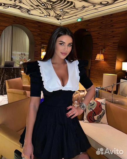 Платьев воротник