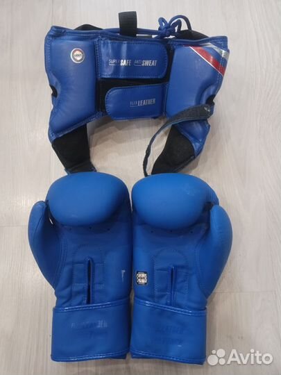 Боксерские перчатки 10 oz clinch