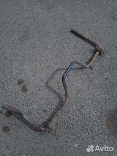 Стабилизатор задний Nissan Terrano 2 Ниссан