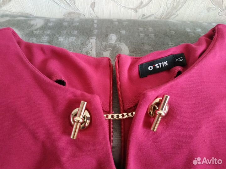 Малиновое платье