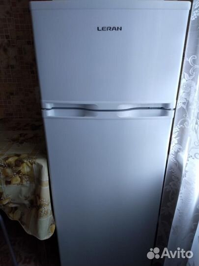 Холодильник двухкамерный leran CTF 143 W