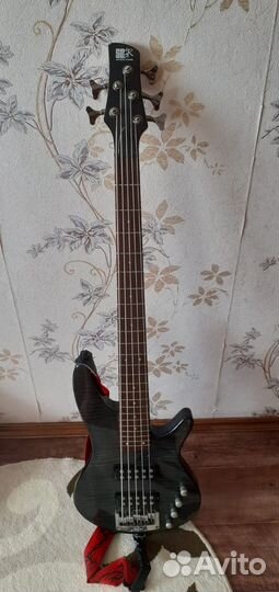 Басс гитара ibanez