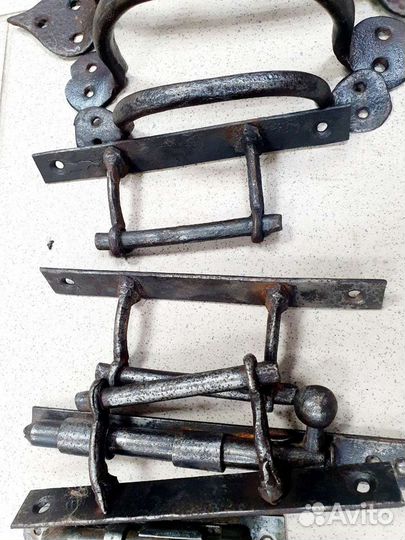 Старинные дверные ручки, засовы