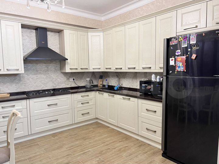 4-к. квартира, 109 м², 3/6 эт.