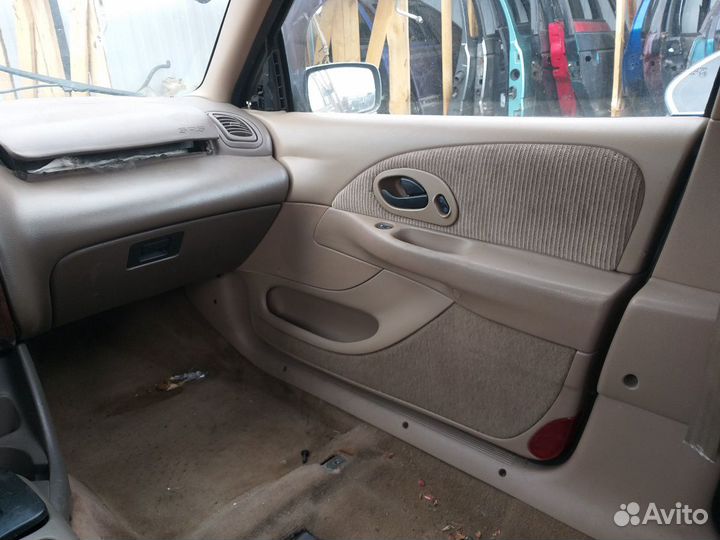 Обшивки дверей форд mercury 2000г