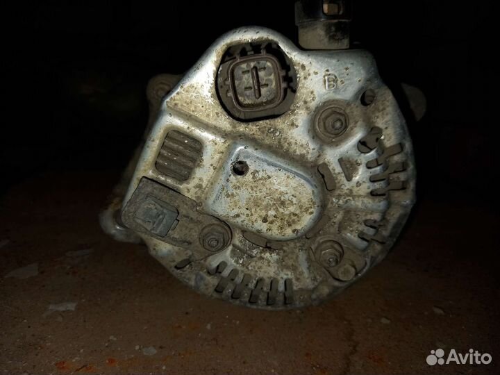 Генератор D15B honda partner EY6 (96-06г)